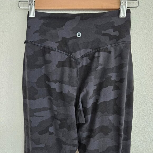 Lululemon Joggers Black Camouflage Joggers. Size 2 - Picture 5 of 5